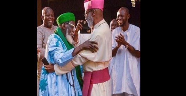 Ghana: Le chef des imams et celui des prêtres catholiques jouent une pièce de théâtre ensemble