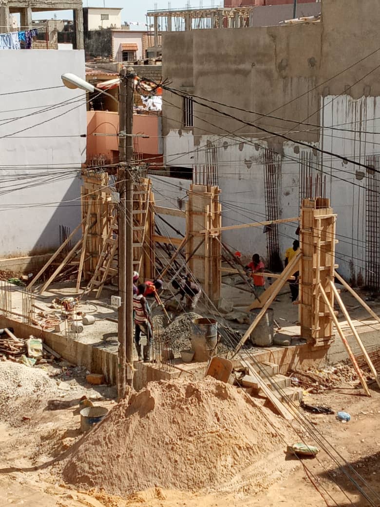 (Photos ) - Mamelles: La construction d’un immeuble R+7 inquiète les populations