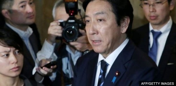 Japon:Un ministre japonais démissionne pour avoir offert des melons et des crabes à ses électeurs