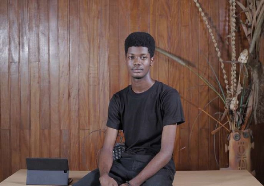 O’Plerou Grebet : L’étudiant ivoirien qui a créé plus de 350 émojis (photos)