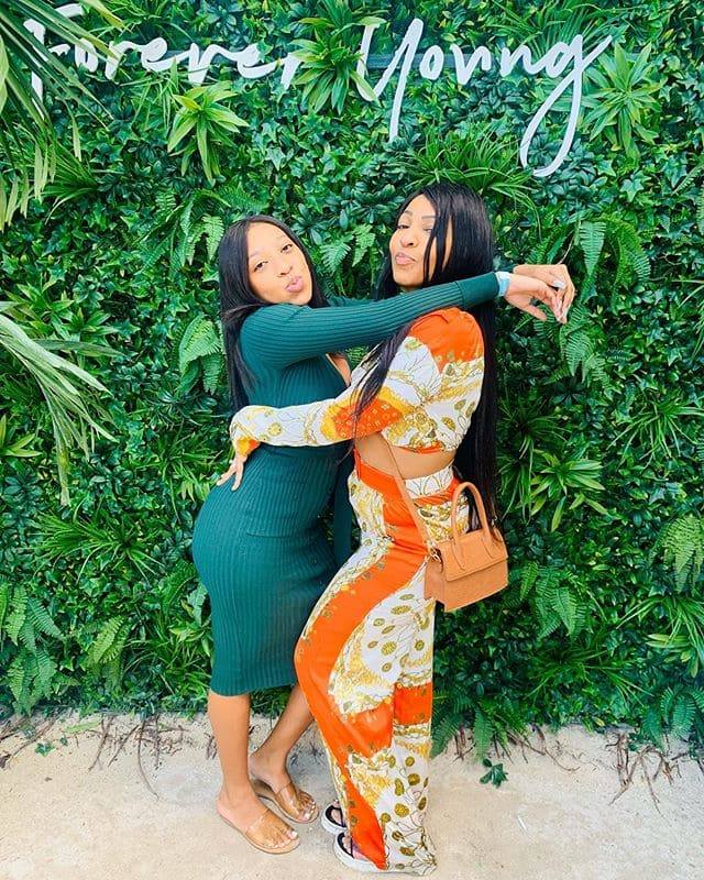 PHOTOS – Miami: Zeyna Ndour en toute complicité avec sa mère Viviane Chidid