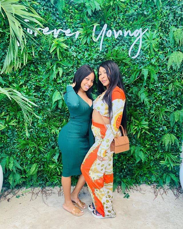 PHOTOS – Miami: Zeyna Ndour en toute complicité avec sa mère Viviane Chidid