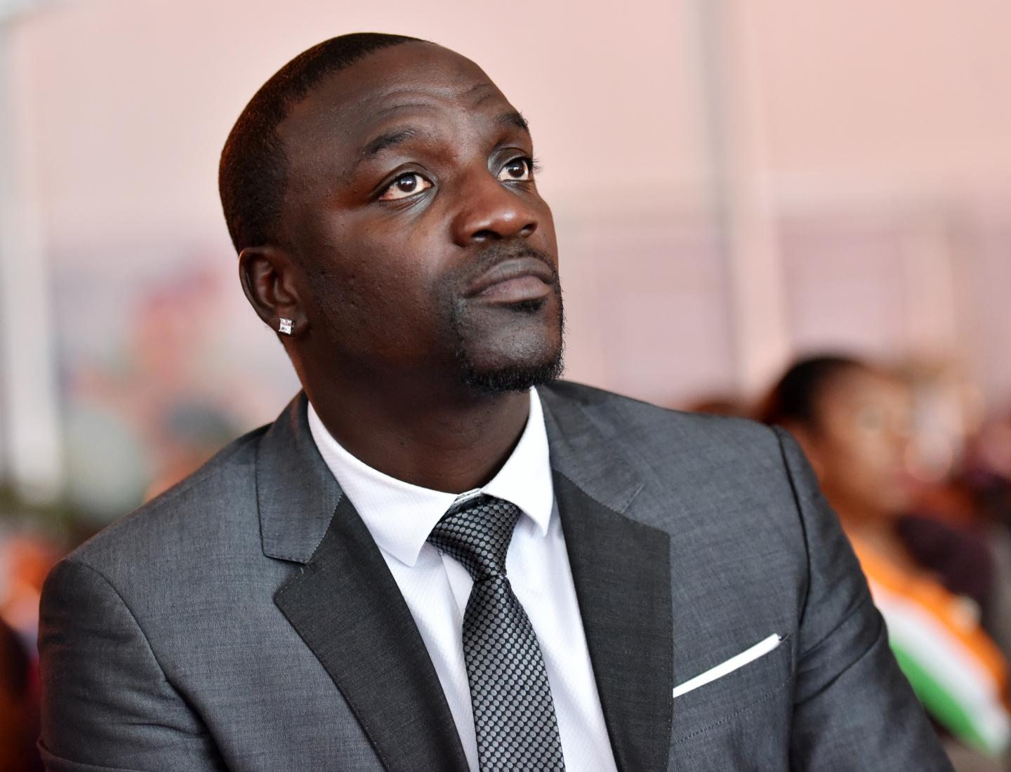 Akon futur président des États-Unis ? Le chanteur veut se présenter en 2024 (Vidéo)