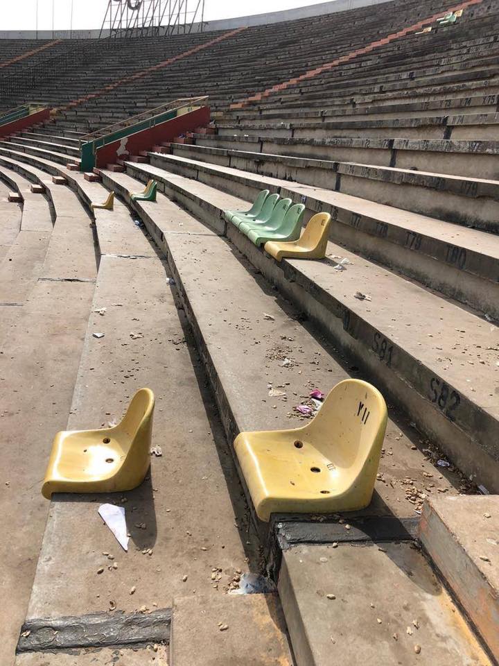 Photos: Regardez l'état de délabrement du stade Léopold Senghor