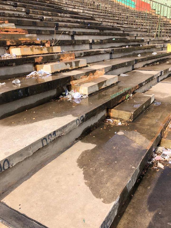 Photos: Regardez l'état de délabrement du stade Léopold Senghor