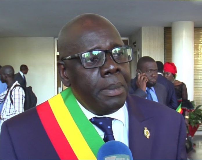 Révélation: Djibril War n'est pas avocat