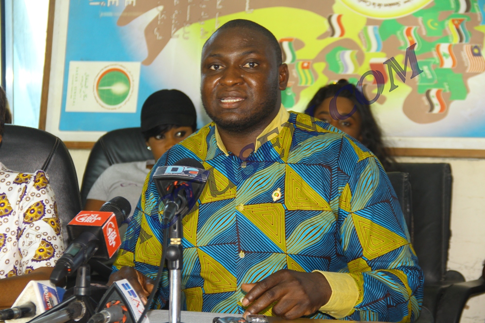 Assemblée nationale: Toussaint Manga invite le gouvernement à transformer les bourses familiales en bourses d’étudiants