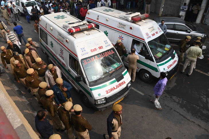 En Inde, l'incendie d'une usine fait au moins 43 morts à New Delhi