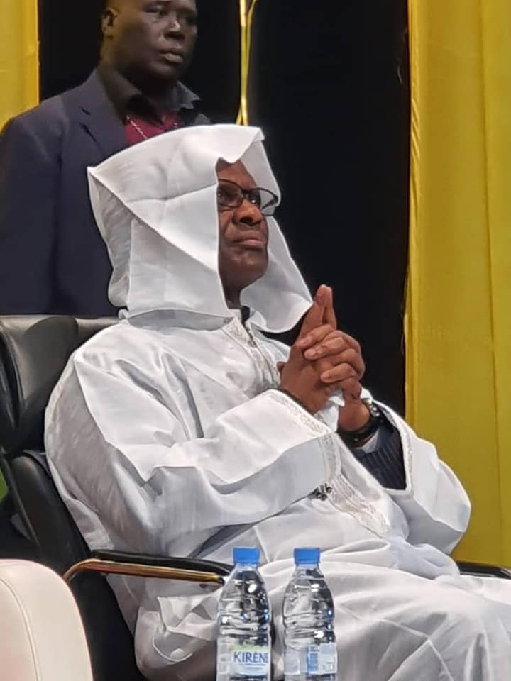 Revivez en images la cérémonie de présentation du livre "Ndaxam BAMBA dajna Fepp" du Général de BAMBA à Sorano Revivez en images la cérémonie de présentation du livre "Ndaxam BAMBA dajna Fepp" du Général de BAMBA à Sorano