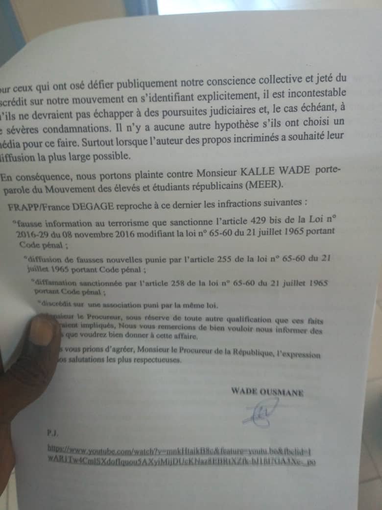  Frapp France Dégage annonce une plainte contre Kallé Wade