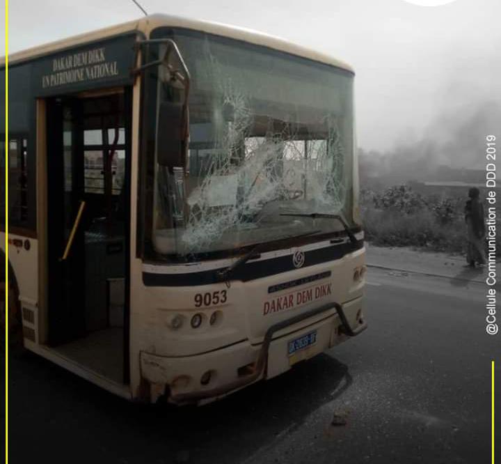 Tivaouane Peul: Un bus DDD caillassé, plusieurs personnes arrêtées