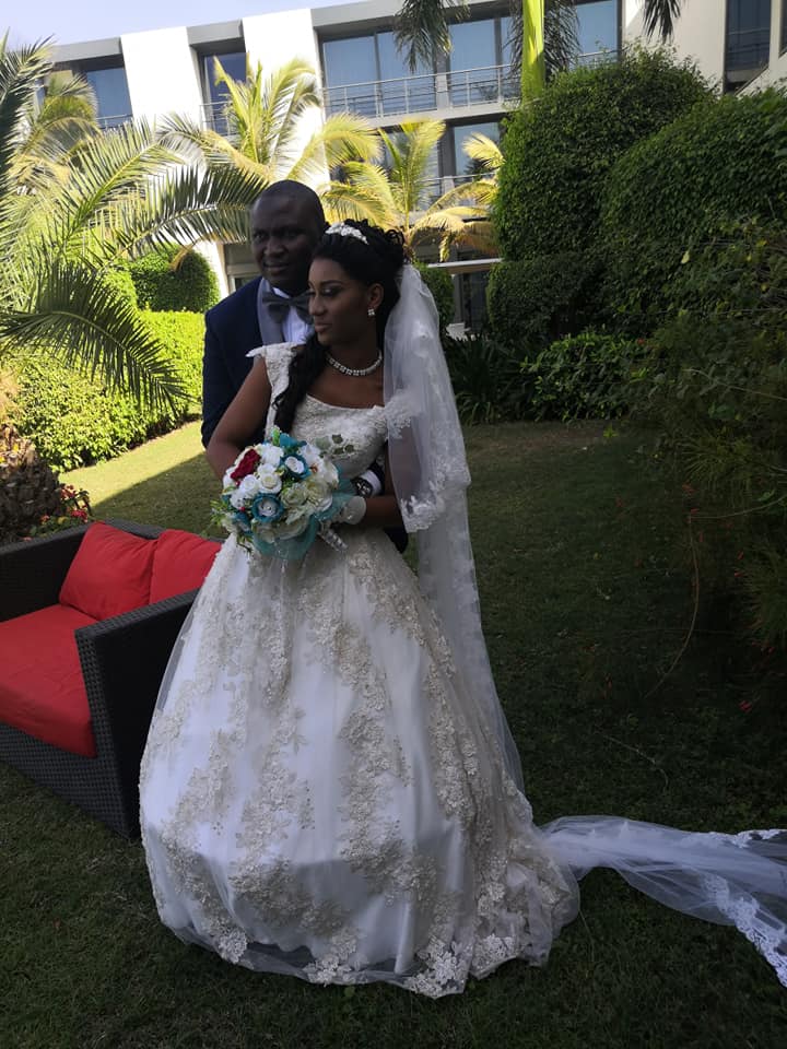 7 PHOTOS: le député Toussaint Manga dévoile les clichés de son mariage... 7 PHOTOS: le député Toussaint Manga dévoile les clichés de son mariage...