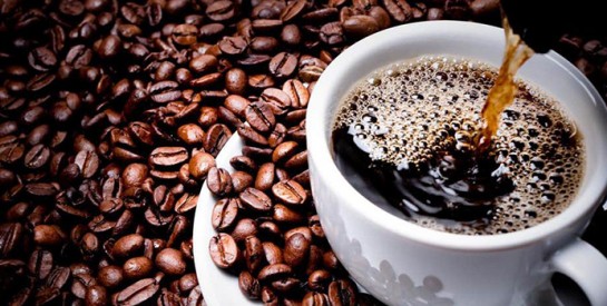 Café, thé: Ils réduiraient les effets néfastes du gras et du sucre !