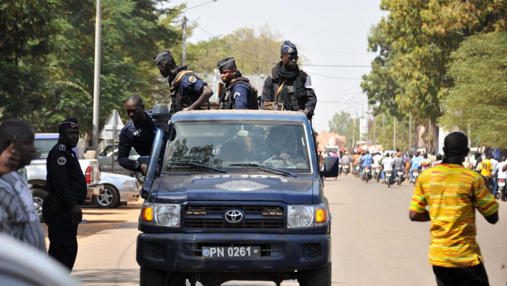 Burkina: Des policiers poursuivis pour la mort de 11 personnes en garde à vue