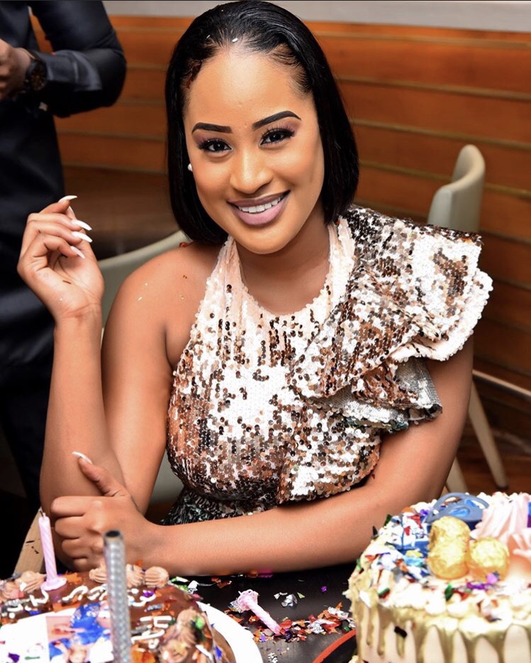 Les photos de Racky de la série «MDHM» qui font le buzz Les photos de Racky de la série «MDHM» qui font le buzz