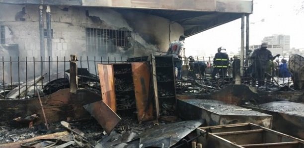 Incendie: L’entrepôt de l’Intendance des Armées à Dakar prend feu