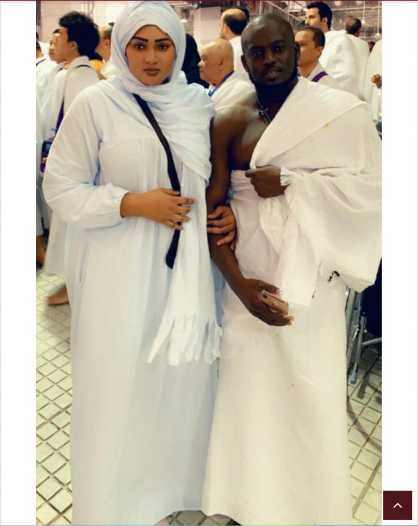 PHOTOS – Aziz Ndiaye et ses épouses à la Mecque