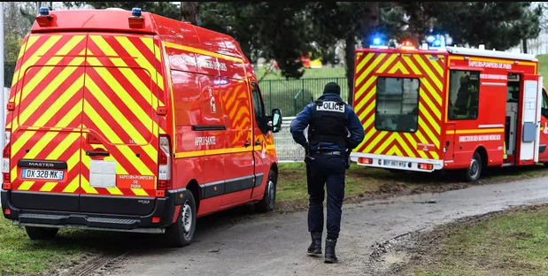 Attaque au couteau à Paris: le suspect neutralisé, aurait crié "Allah Akbar"