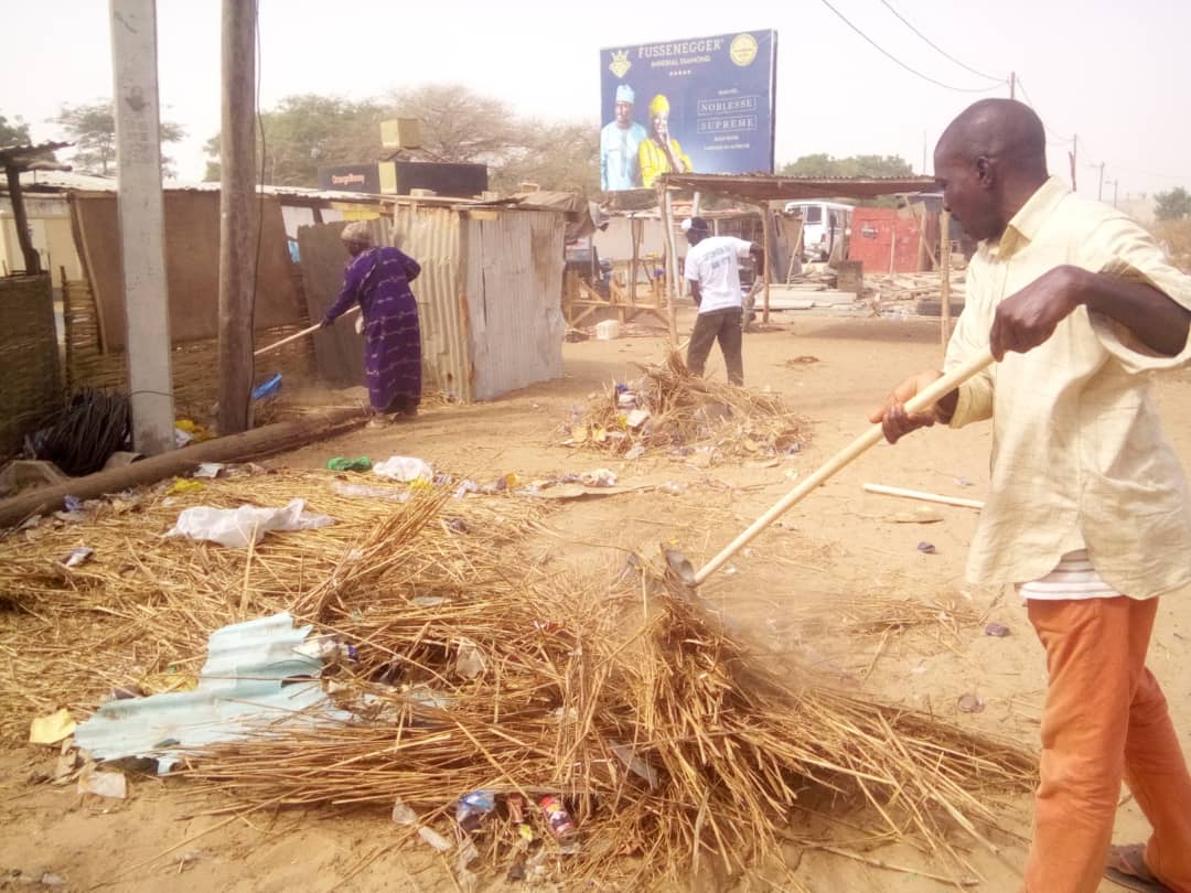 Cleaning Day- Commune de Sangalkam: Le Maire Oumar Guèye et ses administrés, en action