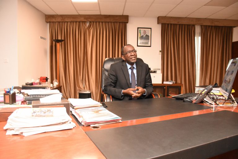 Grande Interview – Guerre des tarifs, Coût des Télécommunications: Le Directeur Général de l’ARTP Abdoul Ly à bâtons rompus avec le quotidien national Le Soleil