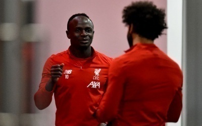 PHOTOS - De retour à Liverpool, Sadio Mané accueilli par Salah