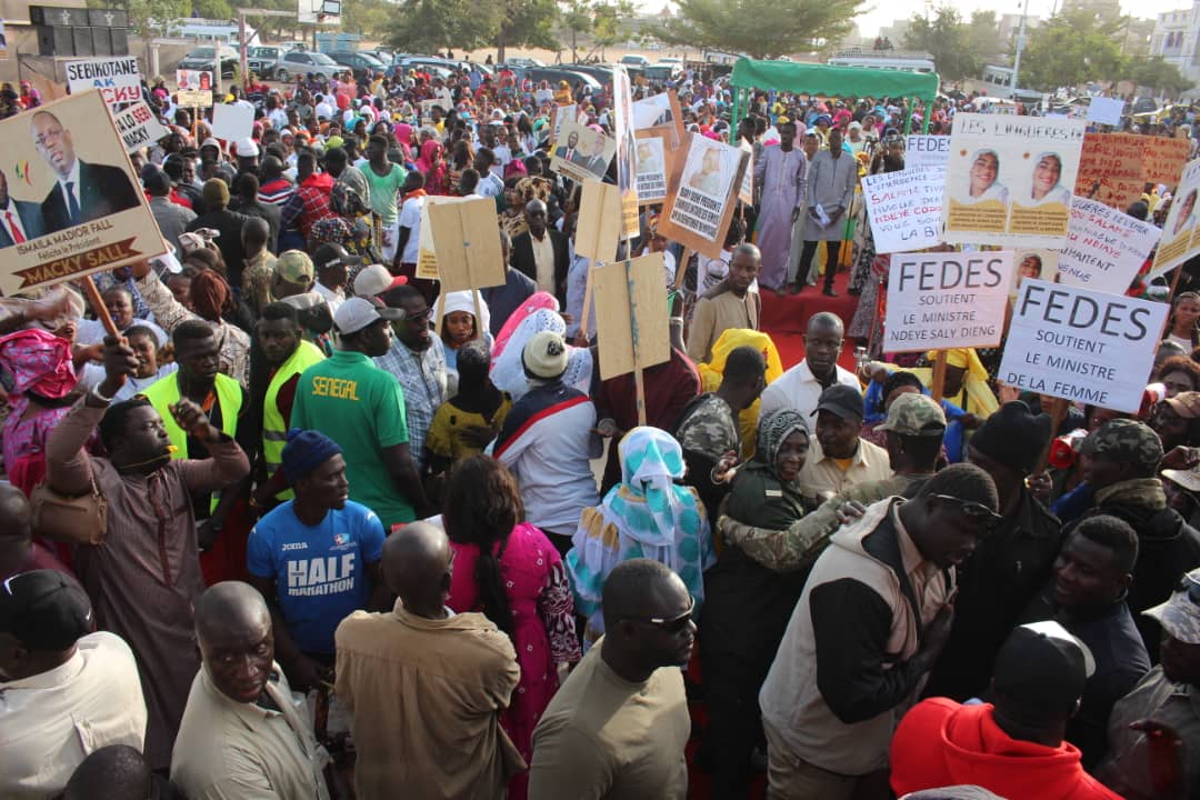 Lancement de la Tournée Nationale du Mouvement des femmes de l'APR: Les images de la rencontre à Rufisque ! Lancement de la Tournée Nationale du Mouvement des femmes de l'APR: Les images de la rencontre à Rufisque !