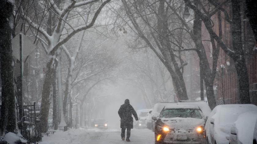 États-Unis: Une tempête hivernale fait dix morts, un millier de vols annulés