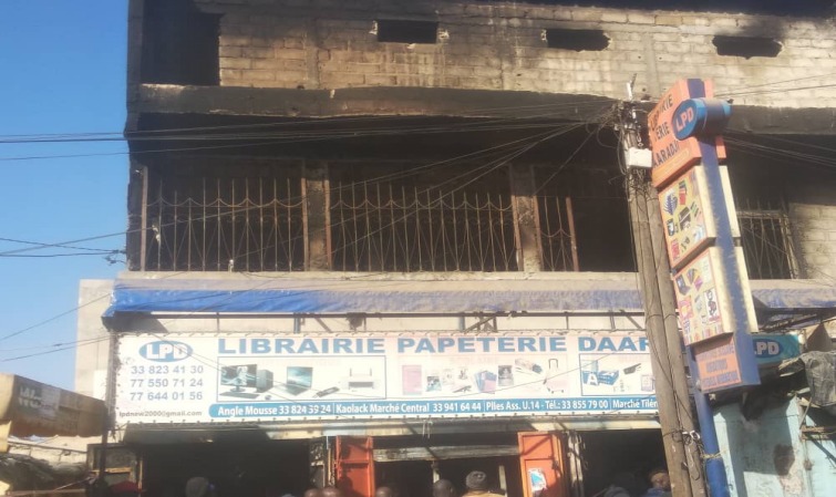 Incendie à la Librairie "Daaradji" de Colobane: les dégâts estimés à plus  de 100 millions FCfa