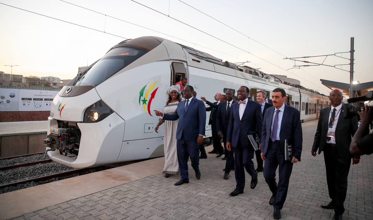 Un an après son inauguration, le Train Express Régional ne roule toujours pas...