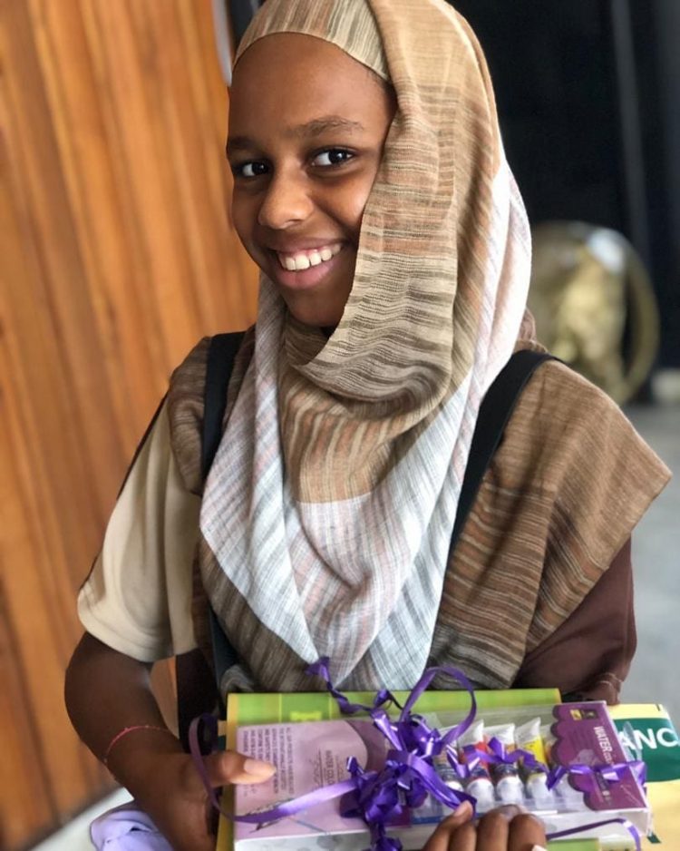 PHOTSOS – Mya de la série «Pod et Marichou» s’affiche sans son voile PHOTSOS – Mya de la série «Pod et Marichou» s’affiche sans son voile