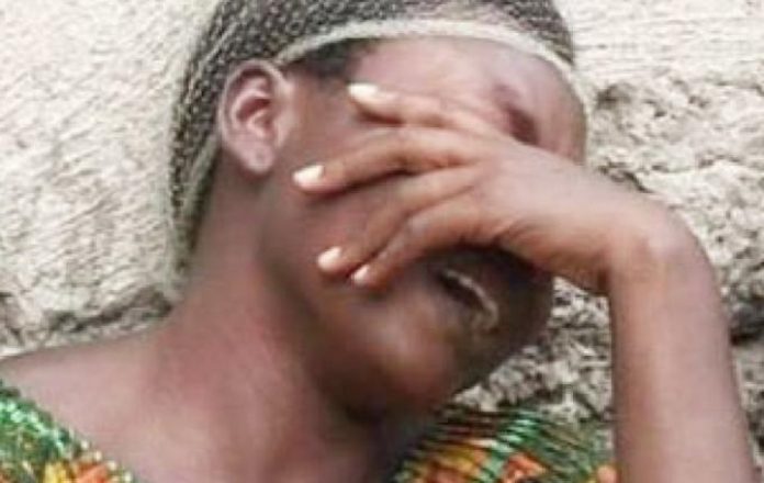 Cette mère de 52 ans avoue: "Je couche avec mon fils chaque mercredi pour..."