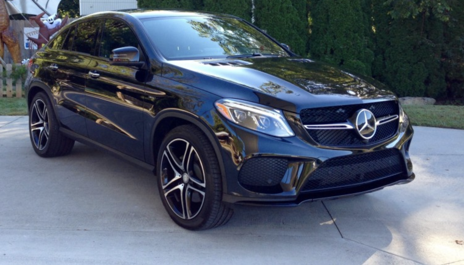 Révélations : Ndèye Coura Niang, les 25 millions de  Ndèye Nogaye Badiane, la Mercedes Mercedes GLe 350  et sa garde-à-vue à la Dic