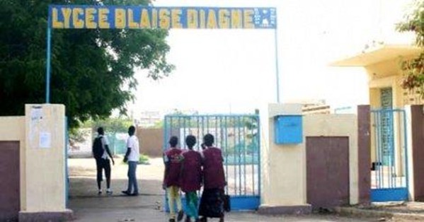 Agression de Mme Dieng par l’élève Dieynaba Ndiaye : le Coordonnateur de la Cellule d’Eps de Blaise Diagne déroule le film