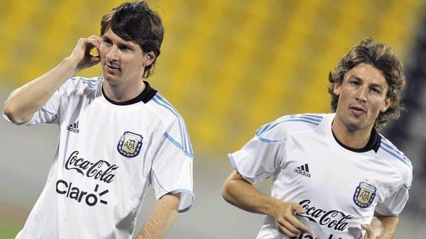 Découvrez 12 footballeurs qui ont joué aux côtés de Messi et Cristiano Ronaldo (photos)