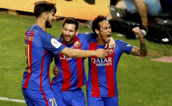 Découvrez 12 footballeurs qui ont joué aux côtés de Messi et Cristiano Ronaldo (photos)