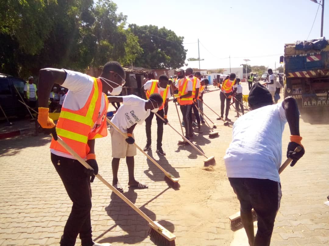 Cleaning day : Oumar Guèye déploie un impressionnant dispositif dans la zone des 4C
