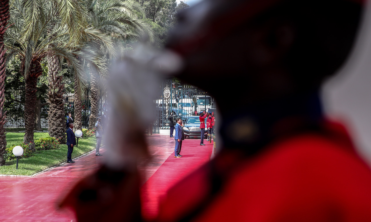 PHOTOS-les étapes de la rencontre entre Macky Sall et Justin Trudeau au Palais PHOTOS-les étapes de la rencontre entre Macky Sall et Justin Trudeau au Palais