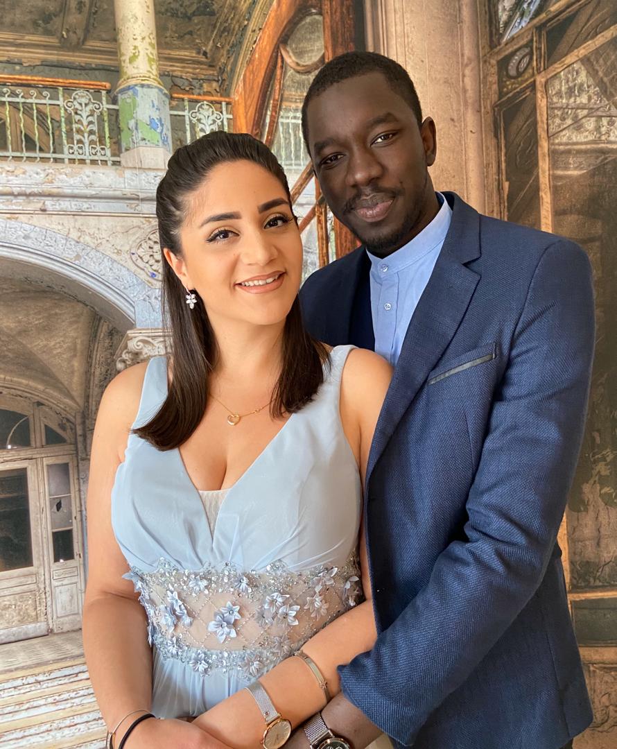 PHOTOS - Carnet blanc: Inspecteur Dione de la série "Mœurs" s'est marié PHOTOS - Carnet blanc: Inspecteur Dione de la série "Mœurs" s'est marié