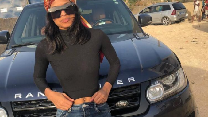 PHOTOS - Après son scandale avec Racky Aïdara, Marie Louise Diaw s’offre une nouvelle voiture de luxe