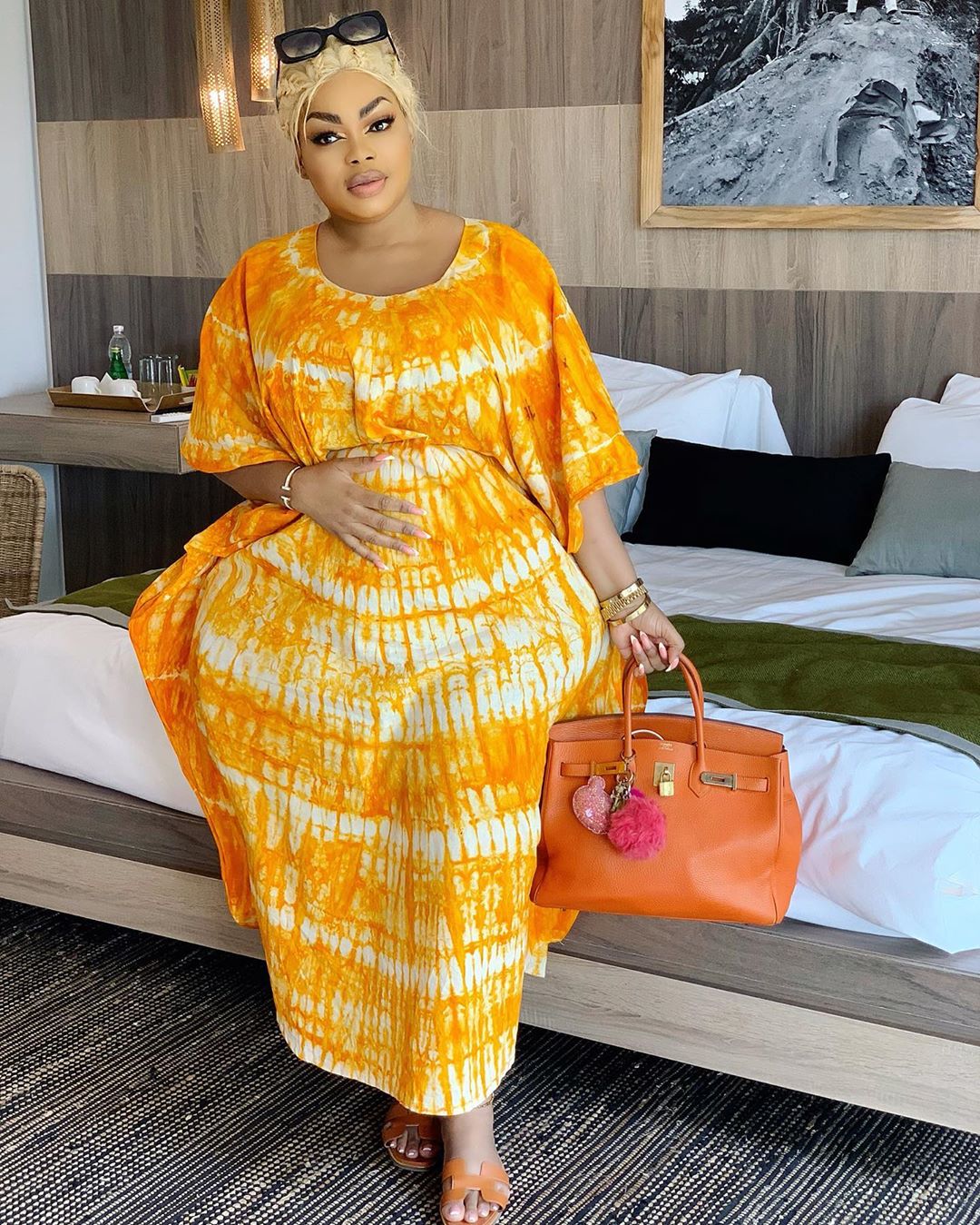 PHOTOS - Eudoxie Yao dévoile ses atouts de femme africaine avec un "Sagnsé" qui lui va à merveille