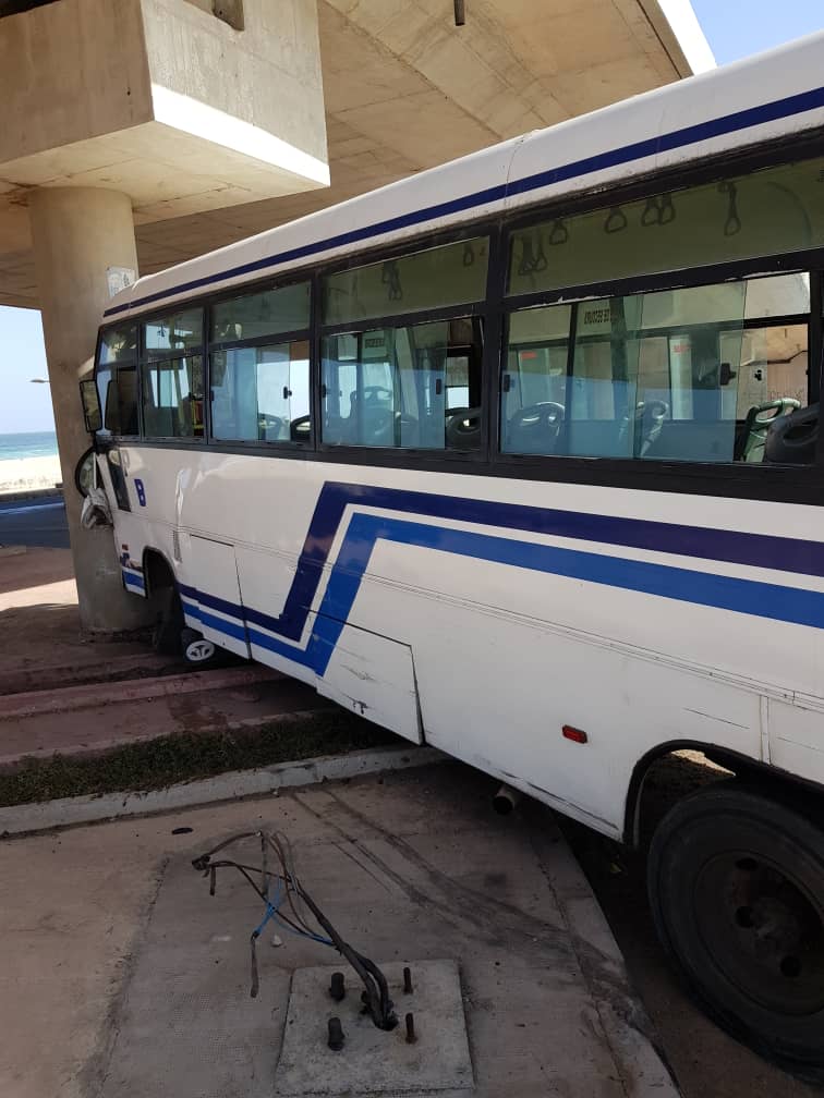 Ivre : Un conducteur de Tata de la ligne 24 saccage 5 bus au terminus