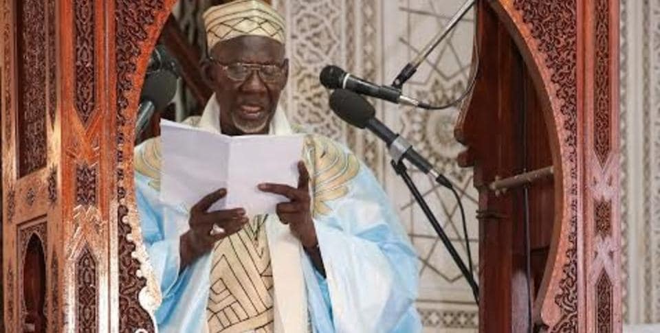 Interdiction des prières du vendredi : l’Imam de la Grande mosquée de Dakar s’oppose à la mesure