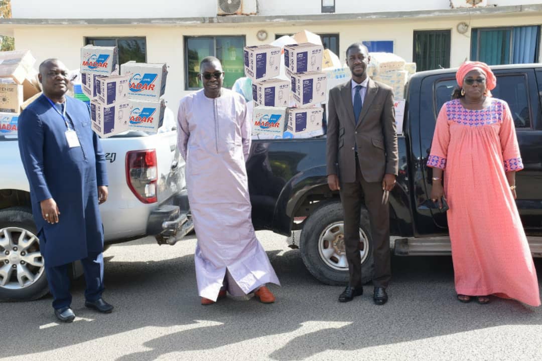 Lutte contre le coronavirus: Ibrahima Sall du parti Model, apporte son soutien au Ministère de la Santé (Images)