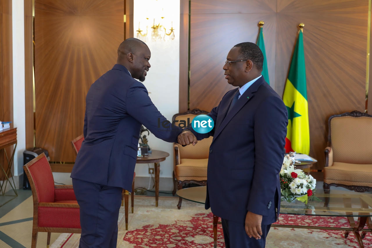 Photos en live au Palais de la République: Macky Sall reçoit ses frères