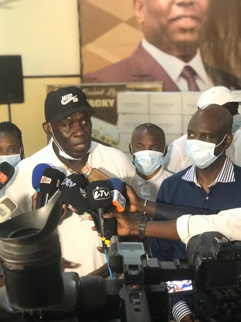 (PHOTOS)- Riposte contre le Covid-19 à Saint-Louis: Mansour Faye a reçu un don d’une valeur de 25 millions de FCfa de Baba Tandian, président de SLBC