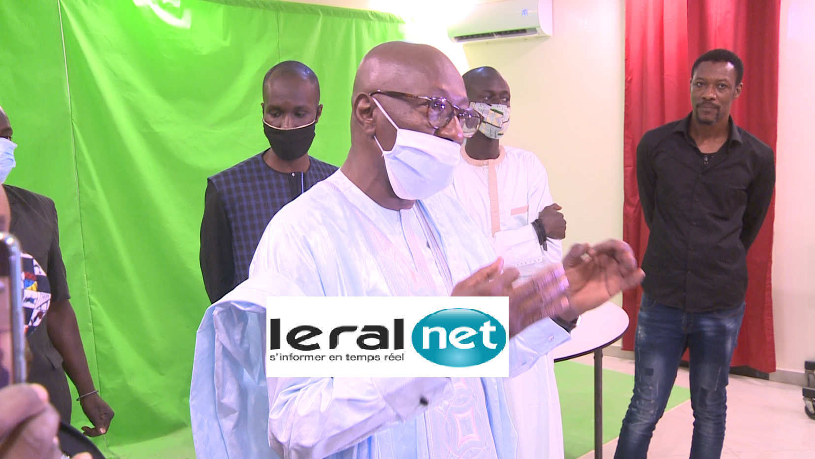 VIDEO + PHOTOS: Le Ministre de la Communication rend visite à LERAL NET / LERAL TV