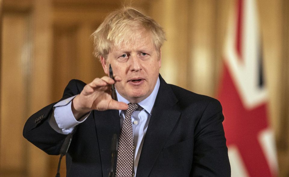 Royaume-Uni : Boris Johnson de retour lundi et attendu sur sa stratégie face au Covid-19