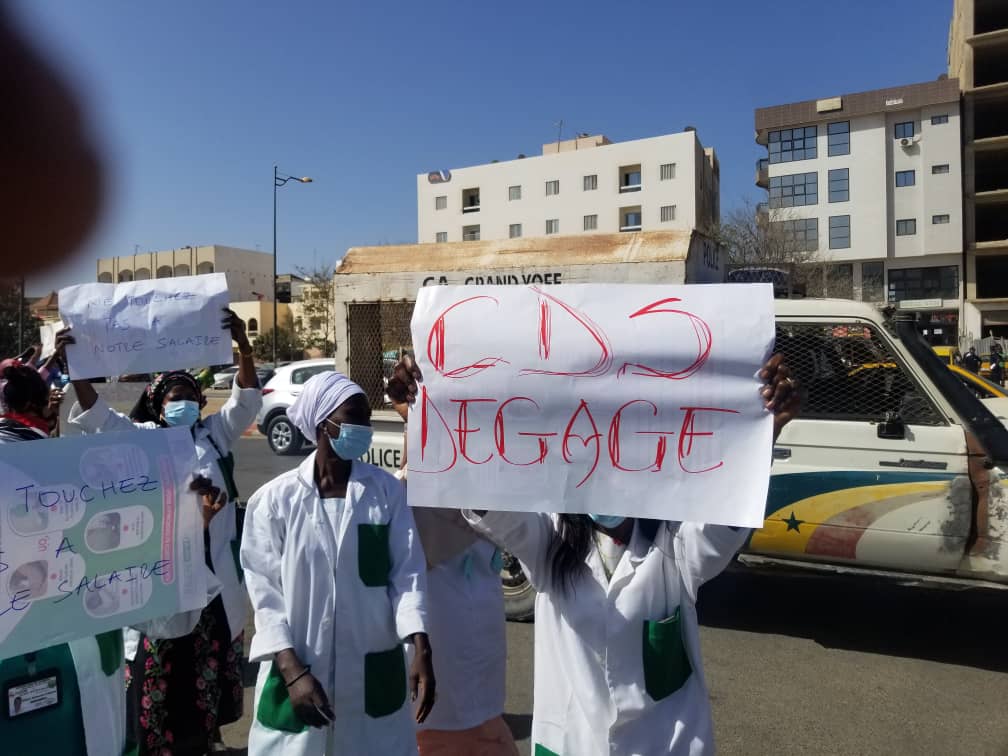 Leur salaire diminué de 50% depuis 10 mois: Les agents de santé du Samu Liberté 6, exigent le départ du CDS (Photos)