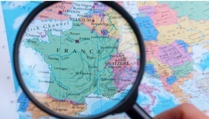 Déconfinement : des chercheurs prévoient très sérieusement une deuxième vague du virus en France