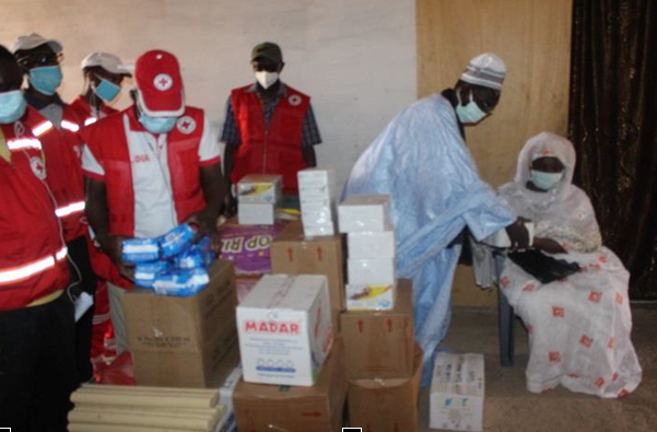Sensibilisation sur les risques, évacuations nocturnes, enterrement digne et sécurisé: ce rôle discret mais très apprécié de la Croix-Rouge Sénégalaise dans la Riposte-Covid-19